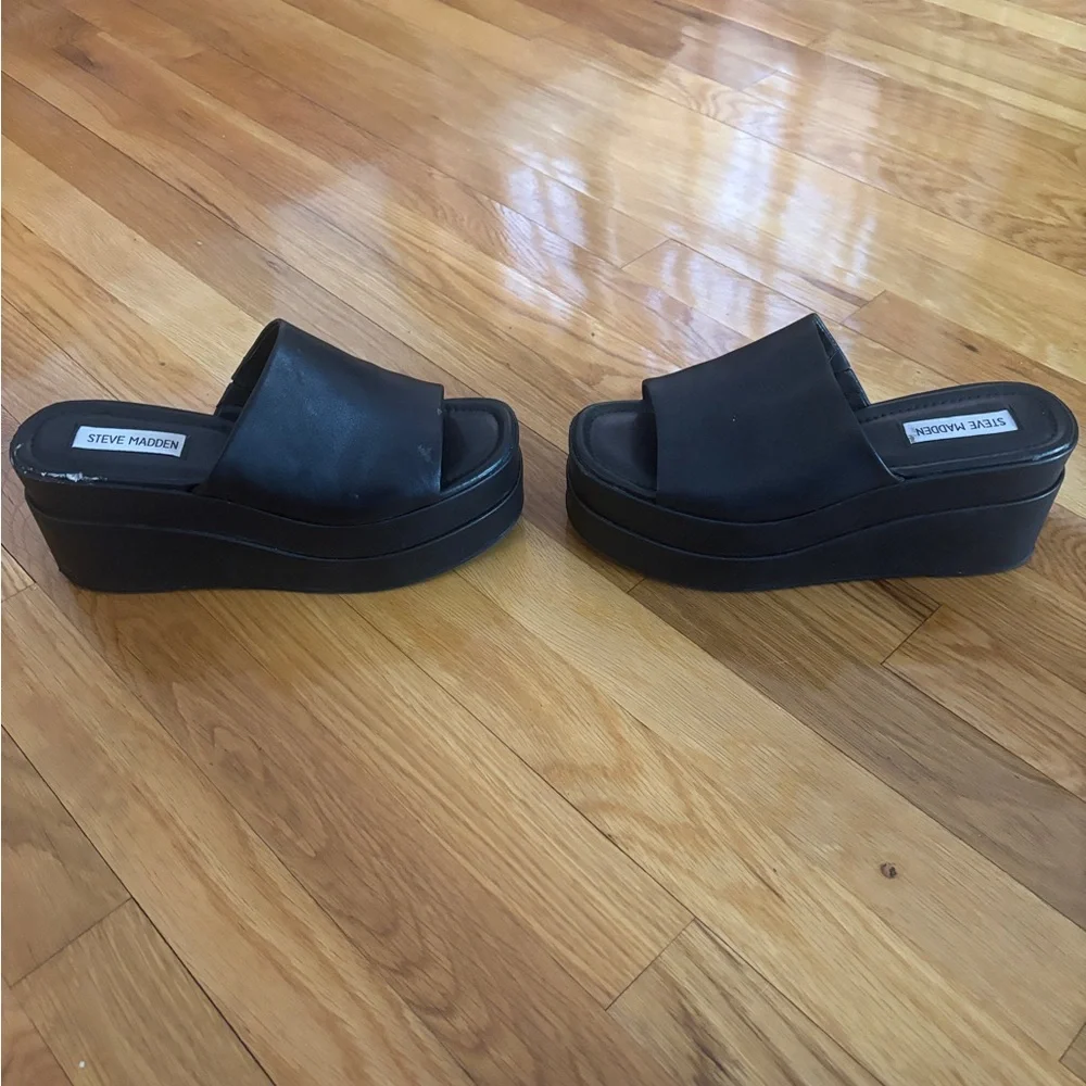 Steve Madden Black Women's Platform Slides - Picture 3 of 8
